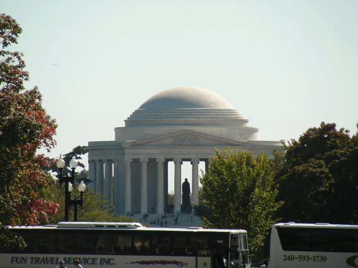 DSCN2983.gif - Jefferson Memorial from the Washington Monument (Oct '08)